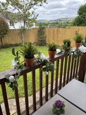 180cm / 6ft Artificial White Rose Floral Garland.