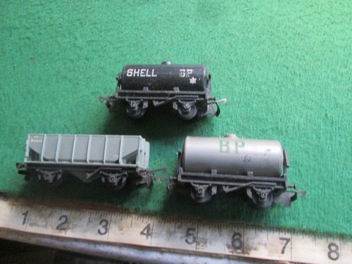 Triang rolling stock - x,