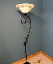 A Beautiful Vintage Standing Lamp Uplighter with Ivy Leaf pattern