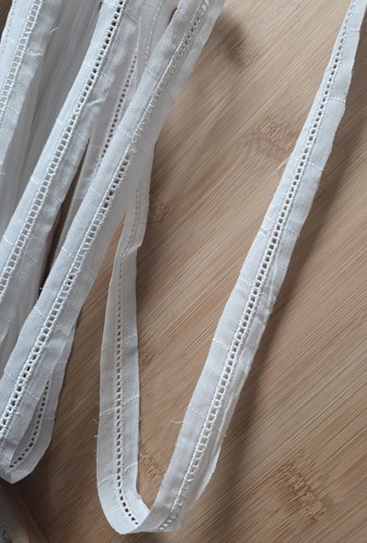 Job lot yards creamy white - job,