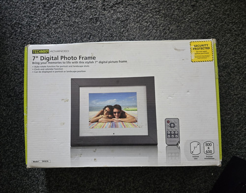 Technika tpf7x10 7in - technika, lcd
