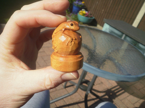 Carved wood netsuke frog - carved, of
