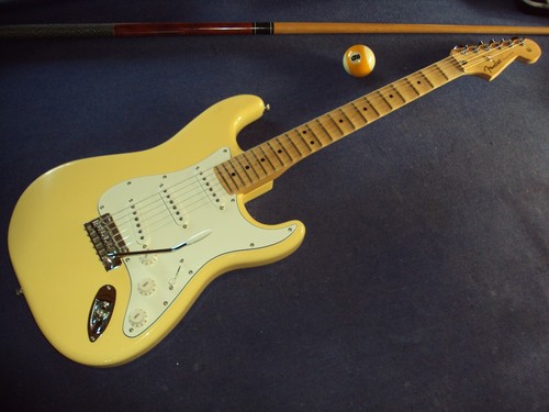 Scalloped fender player strat - fender,