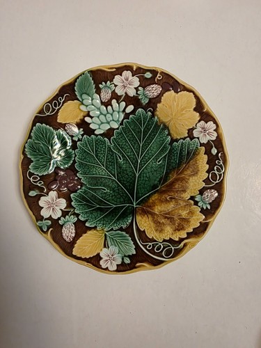 Wedgwood majolica plate - wedgwood,