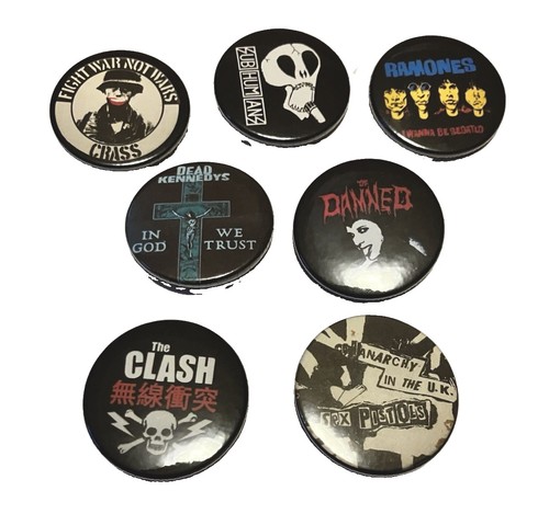 Punk badges assorted - assorted, x6