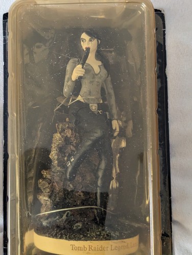 Lara croft goth statue - croft,