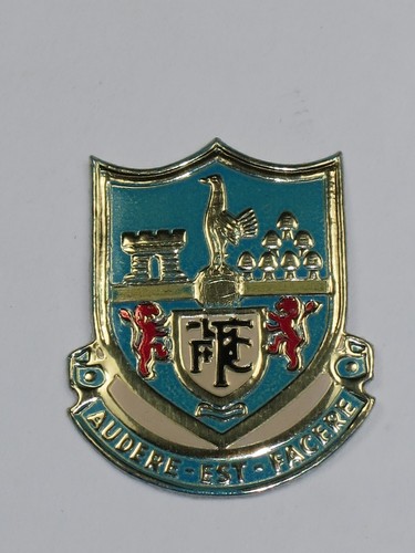 Esso foil football club badges - club,