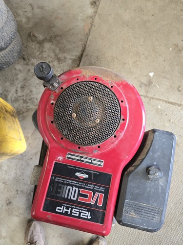 Briggs and stratton engine - briggs,