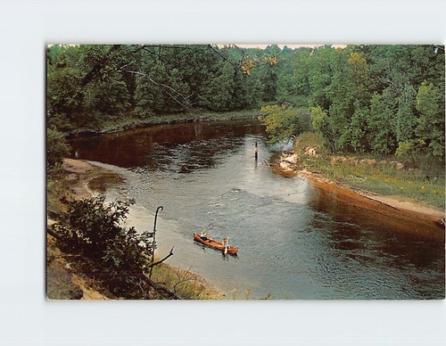 Postcard canoe racers - canoe, finish
