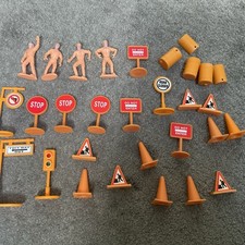 Joblot toy road signs - road,