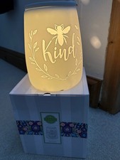 Scentsy Bee Kind Wax Warmer