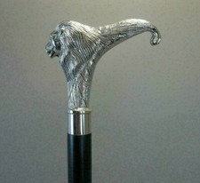 CLASSIC VINTAGE STYLE LION