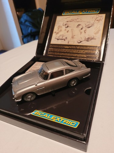 James bond 007 - bond,
