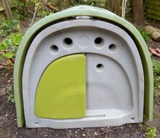 Omlet Eglu With 2 Metre Run -