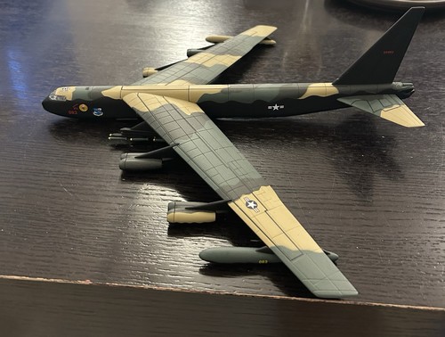 Corgi aa33502 boeing 52d - corgi,