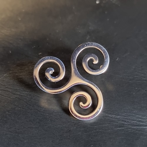 Large chrome celtic irish - large,