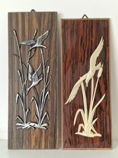 VINTAGE MCM WOODEN WALL PLAQUES PLASTIC & METAL EFFECT BIRDS & REEDS DESIGN ART