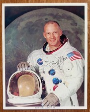 Buzz aldrin apollo - aldrin, xi