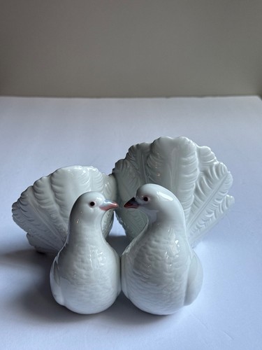 Beautiful lladro collectible - ,