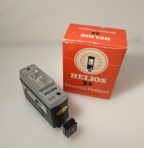 Boxed helios flashgun with - boxed, 32