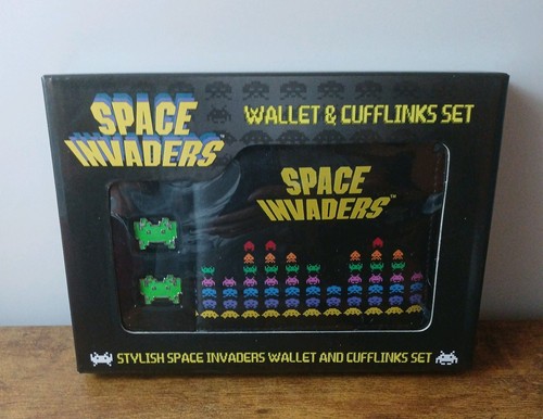 Space invaders wallet - invaders, and