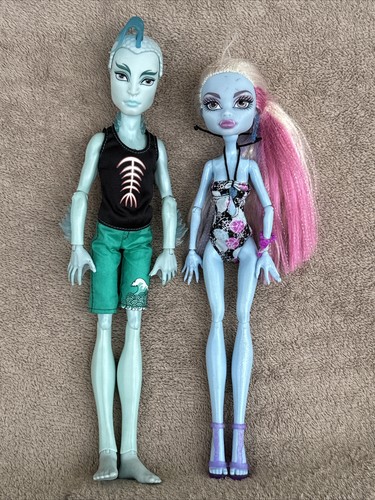 Monster high doll - skull, shores