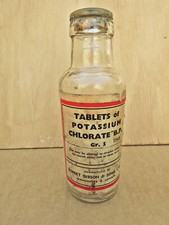 VINTAGE APOTHECARY / CHEMIST / PHARMACY BOTTLE - TABLETS OF POTASSIUM CHLORATE