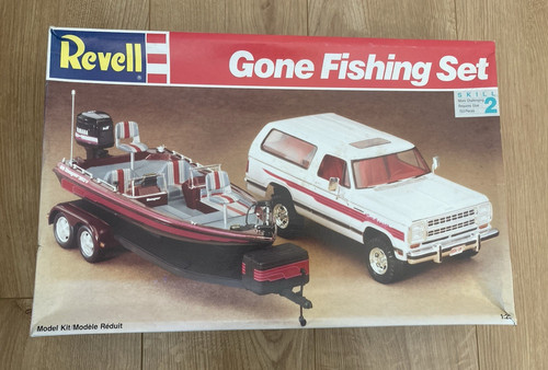 Revell model kit - revell,