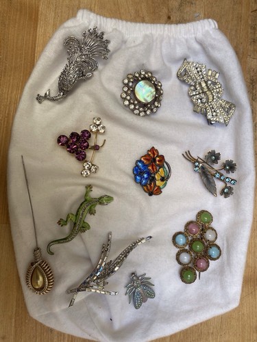 Vintage costume jewellery - vintage,