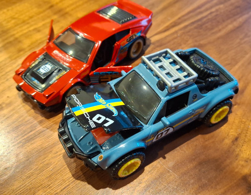 Hot wheels pull back - pull,