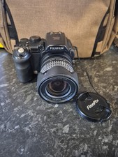 Fuji FinePix S9600 D-SLR style