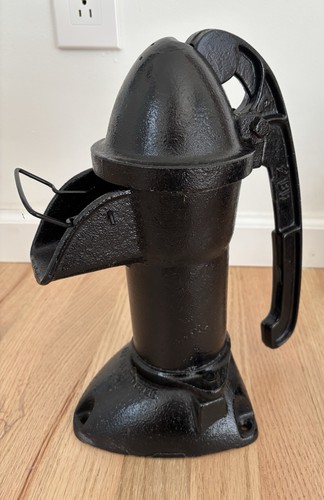 Vintage cast iron garden hand - vintage,