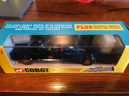 Batmobile corgi 267 gloss - corgi,