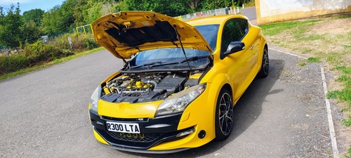 Renault megane 250 yellow - rs,