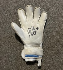 Mark Gillespie Matchworn & Signed Newcastle United Goalkeeper Glove, VGC