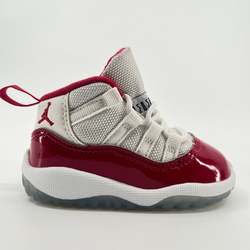 Nike air jordan retro - 11,