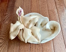 Joanne Silverman Ceramic Art Bowl Dish Flower Lilly MCM Signed Pink /Mauve