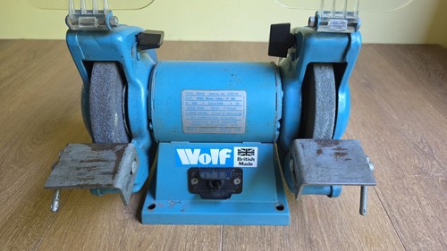 Wolf type 8348 - wolf,
