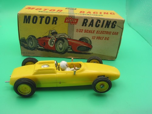 Airfix motor racing - motor, 1/32