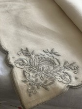 Vintage Cream/Beige Embroidered Linen Serviettes 17 Inch Square