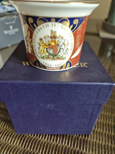 Royal worcester queen - royal,