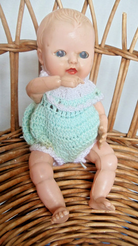 Vintage rosebud thumbsuck - vintage,