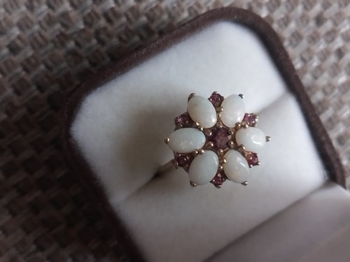 Opal and ruby 9ct - opal,