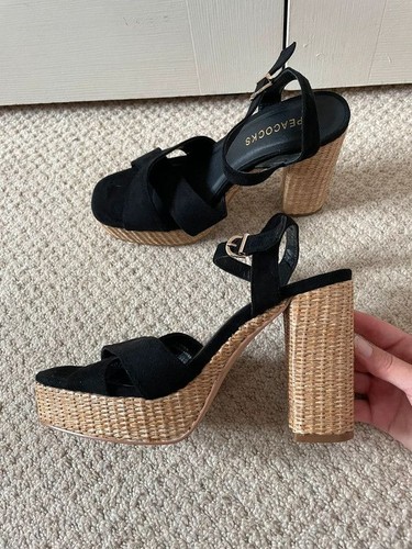 Platform black beige sandal
