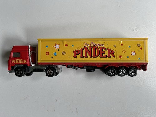 Majorette pinder circus - majorette, volvo