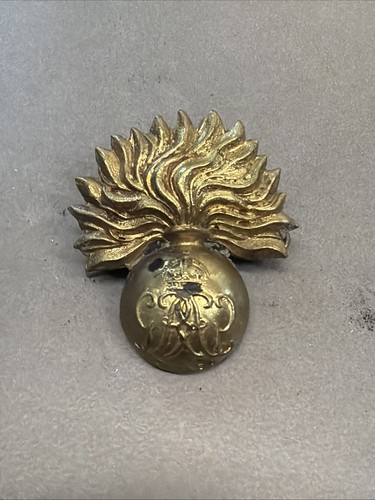 British military cap badges - cap,