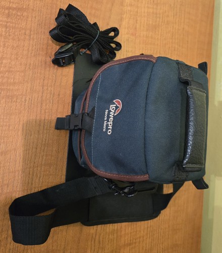 Lowepro nova micro - camera, bag