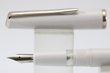 Vintage Koral White Piston Fine Fountain Pen, CT (2)