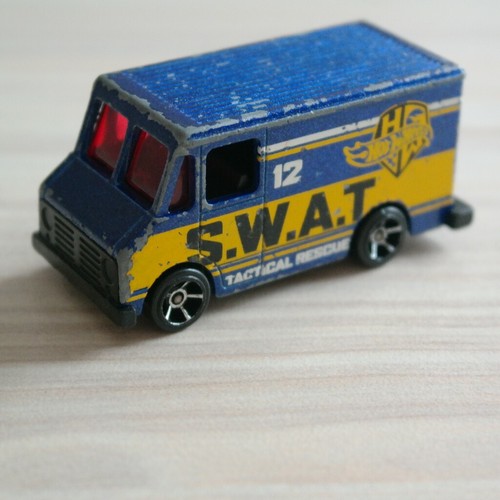 2013 combat medic hot wheels - combat,