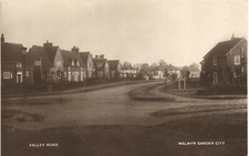 Welwyn Garden City. Valley